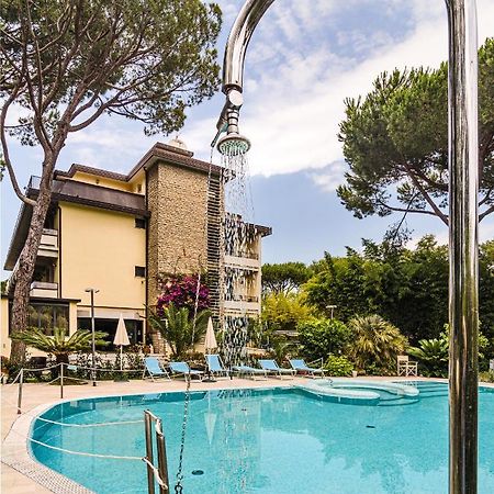 Hotel Nedy Marina di Massa Eksteriør bilde
